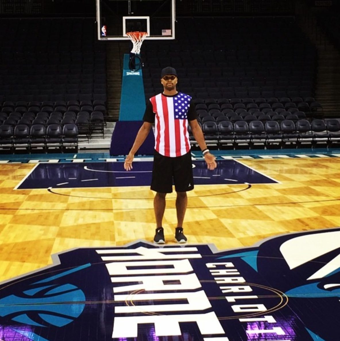 Charlotte Hornets Unveil Awesome New Court - Daily Snark
