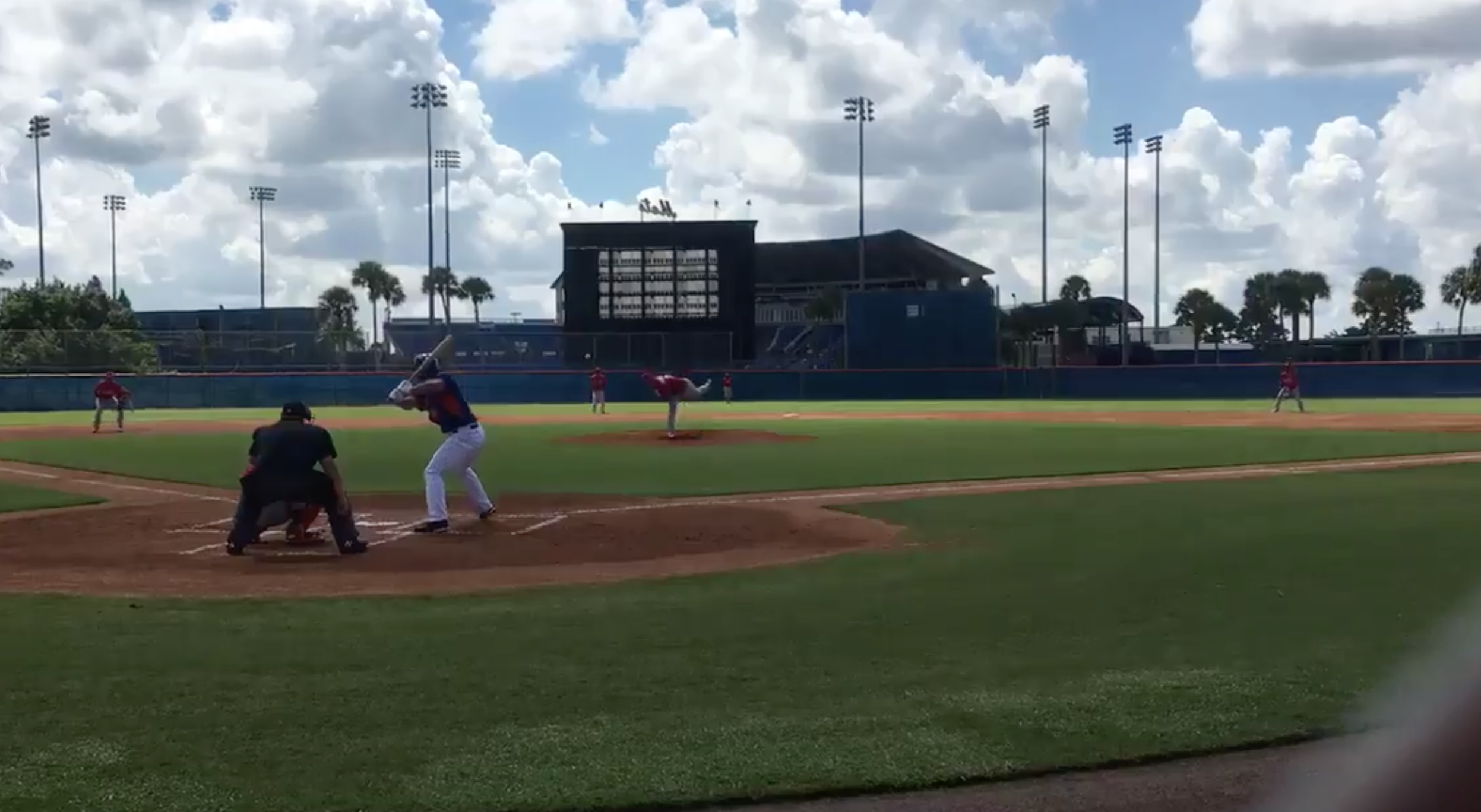 Tim Tebow Crushes Home Run With Very First Pitch He Sees In Baseball Debut - Daily Snark2494 x 1368