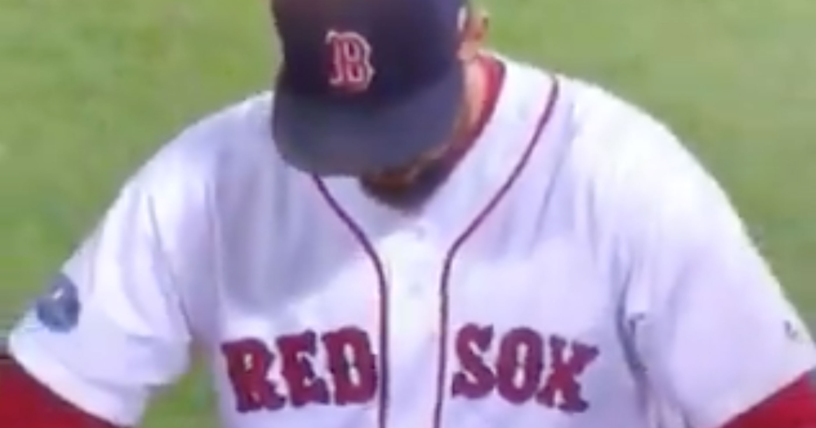Video Emerges Of Red Sox Pitchers Using Pine Tar To Cheat Against