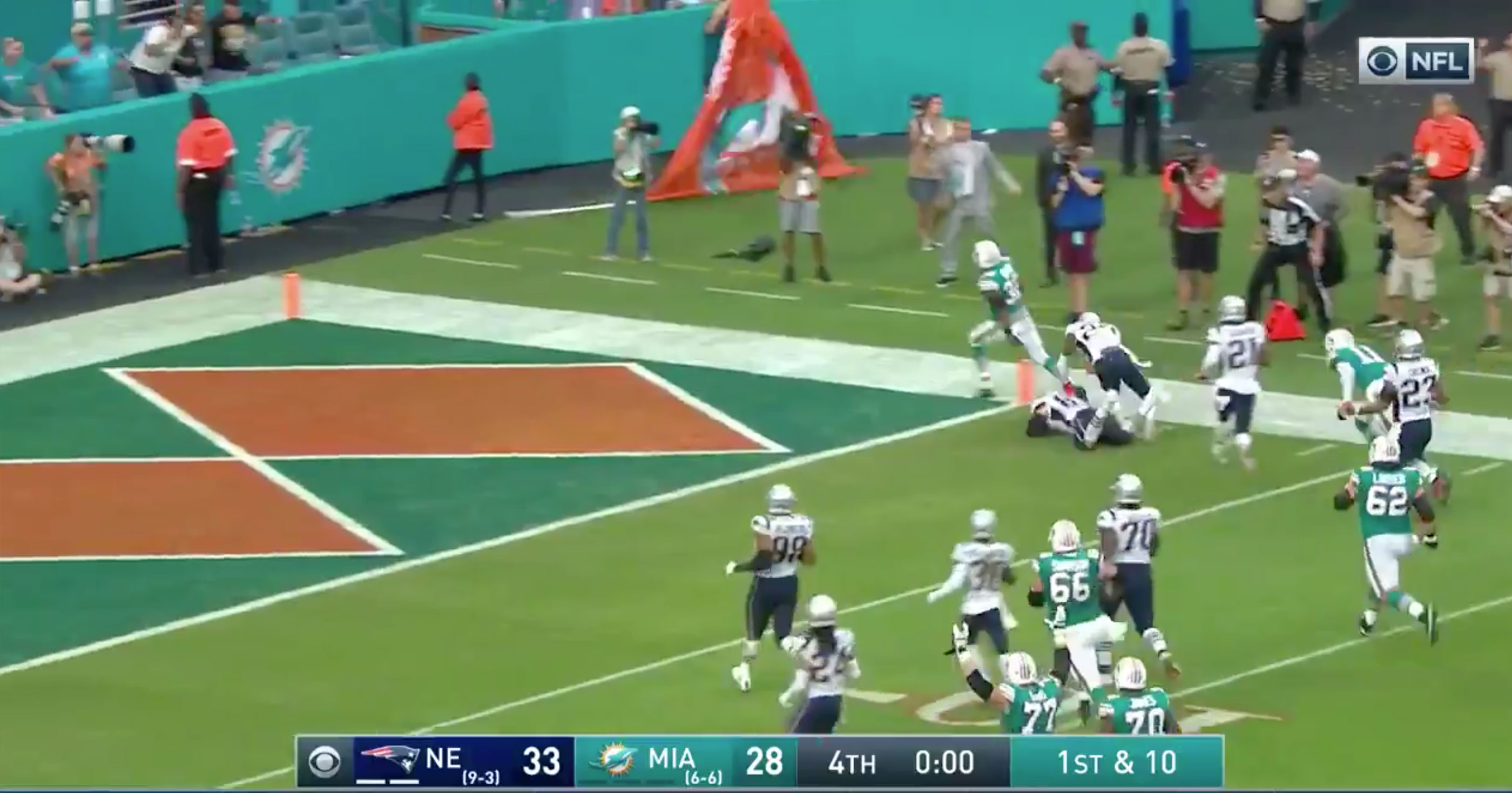 miami dolphins most pass yards in a game