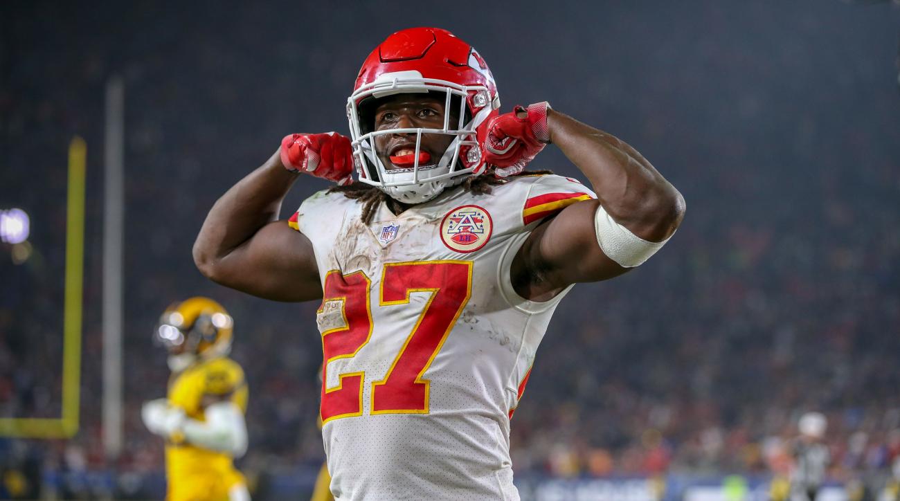 Report Multiple Teams Interested In Former Chiefs Rb Kareem Hunt Daily Snark 6881