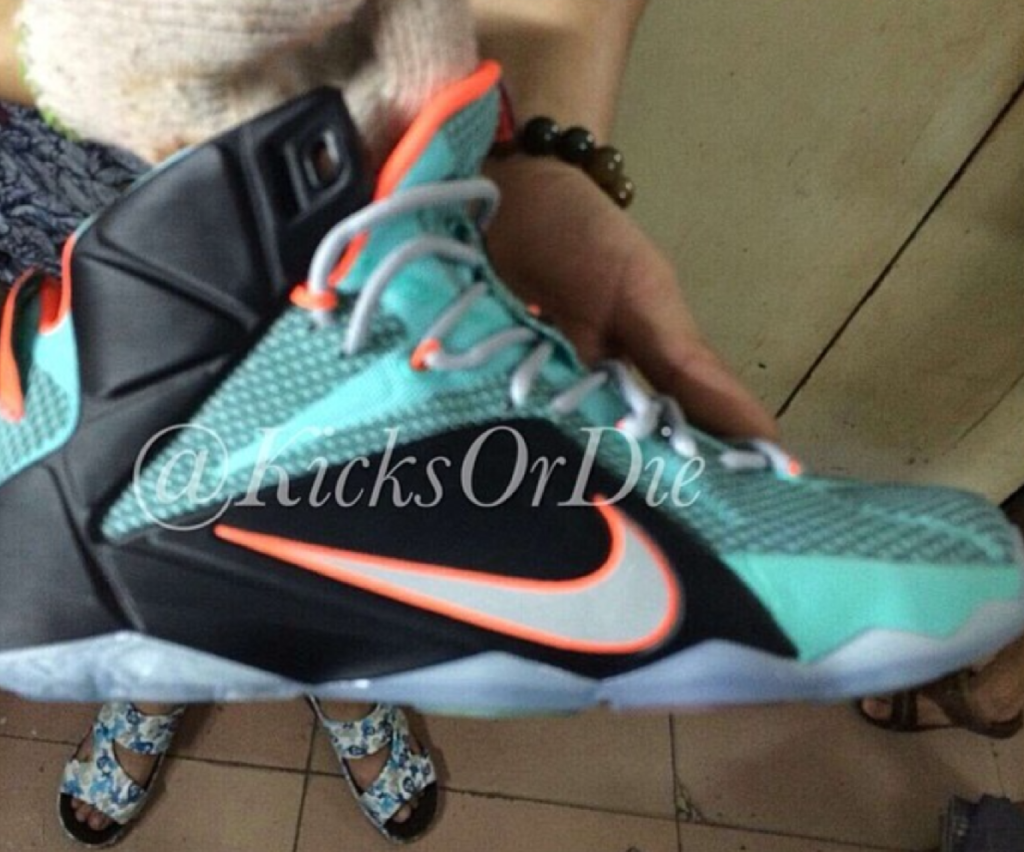 lebron james top selling shoes