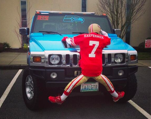 Seahawks-Kap-Hummer.506