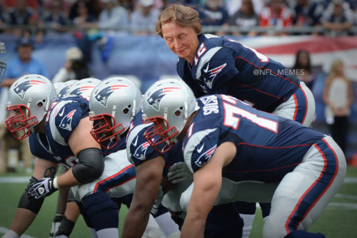 FOXBORO, MA - SEPTEMBER 21: Tom Brady #12 of the New England Patriots at the line of scrimmage during the second quarter against the Oakland Raiders at Gillette Stadium on September 21, 2014 in Foxboro, Massachusetts. (Photo by Darren McCollester/Getty Images)
