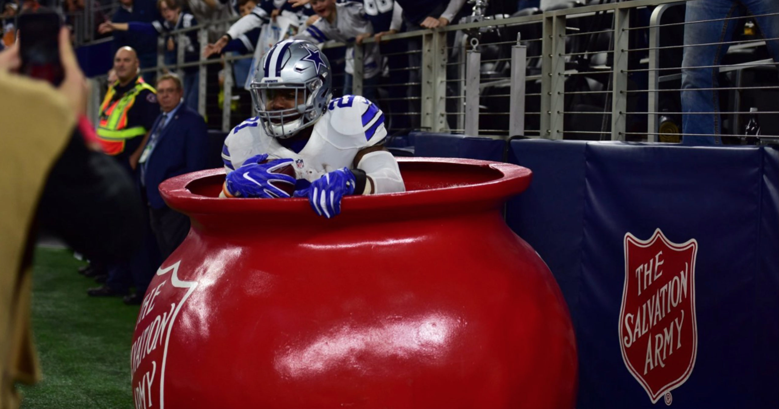 Cowboys news: Dallas players fined again for Salvation Army celebration -  Blogging The Boys