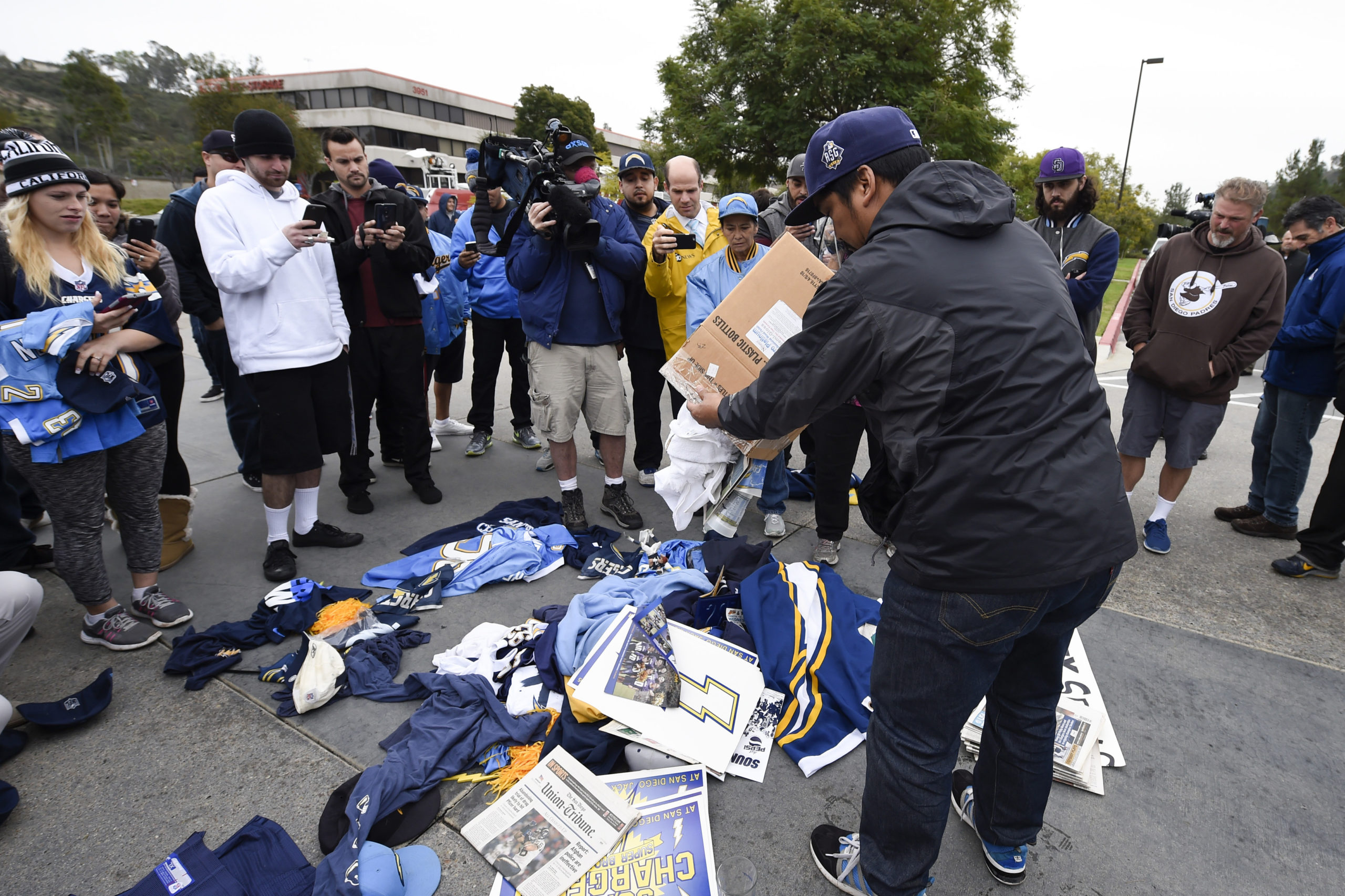 San Diego Chargers' move to L.A. a total disgrace