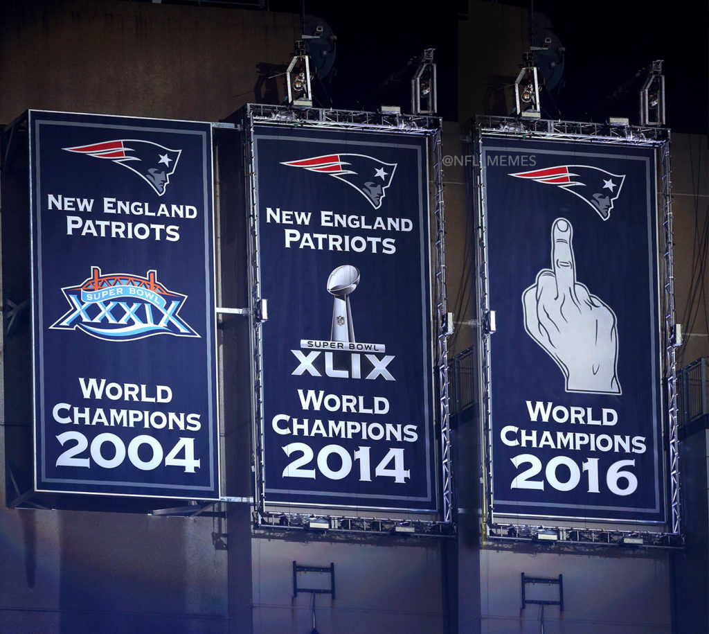 FOXBORO, MA - SEPTEMBER 10: The New England Patriots reveal their Super Bowl XLIX championship banner before the game against the Pittsburgh Steelers at Gillette Stadium on September 10, 2015 in Foxboro, Massachusetts. (Photo by Maddie Meyer/Getty Images)