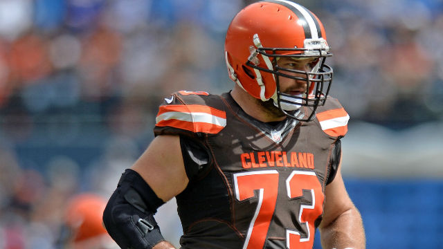 Browns' Joe Thomas Perfectly Clarifies Why Colin Kaepernick Still