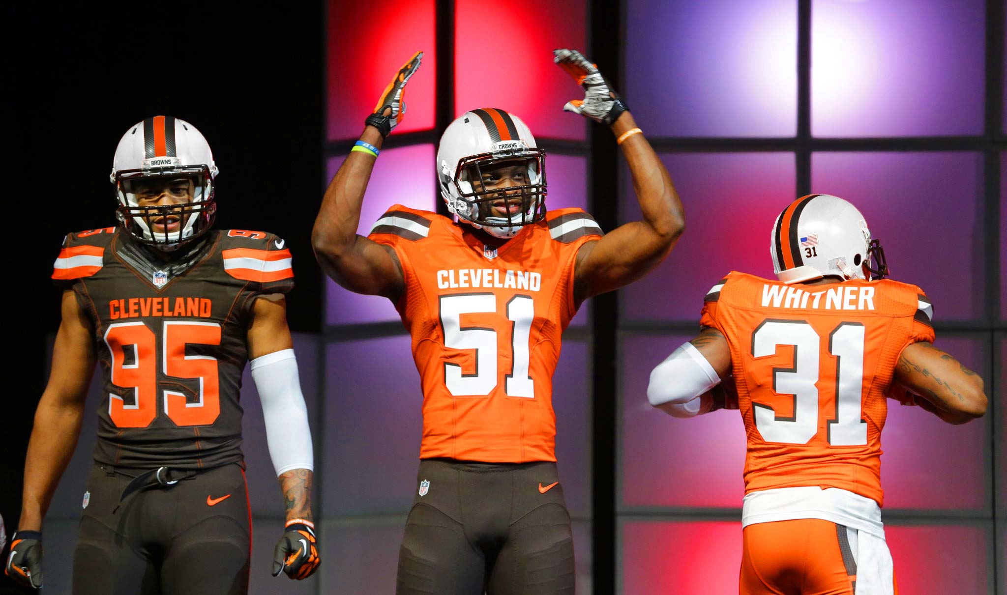 Could the Cleveland Browns Wear All White Alternative Helmets in