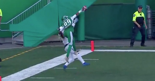 Check Out CFL's Duron Carter Unbelievable One-Handed Touchdown Catch