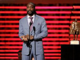 Charles Tillman, former All-Pro defensive back, now an FBI agent, report  says