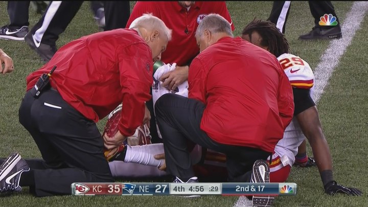 REPORT: Kansas City Chiefs Safety Eric Berry Carted Out With An ...