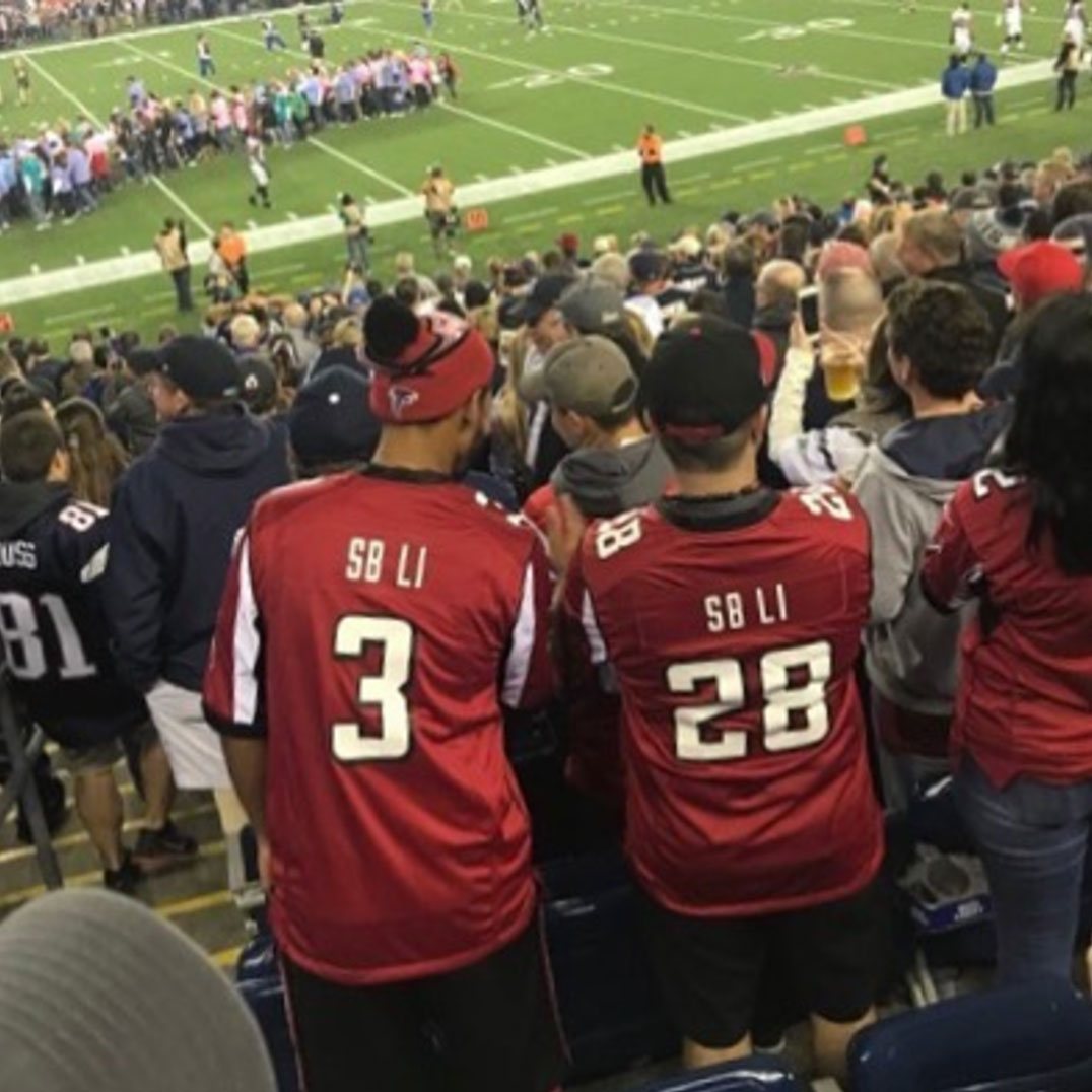 Super Bowl 2017: Falcons fans show off their best #DirtyBirdFace