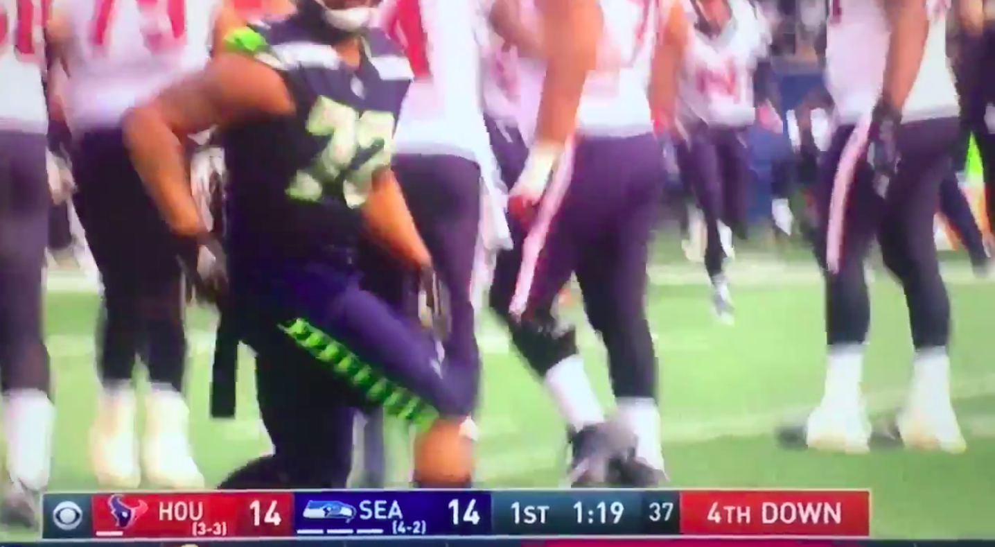 Video Seahawks De Michael Bennett Took A Knee After Sacking Texans Deshaun Watson