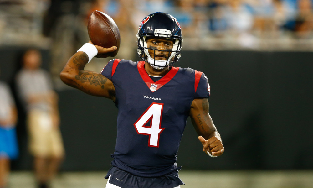 Look: Deshaun Watson sporting Warren Moon Oilers jersey