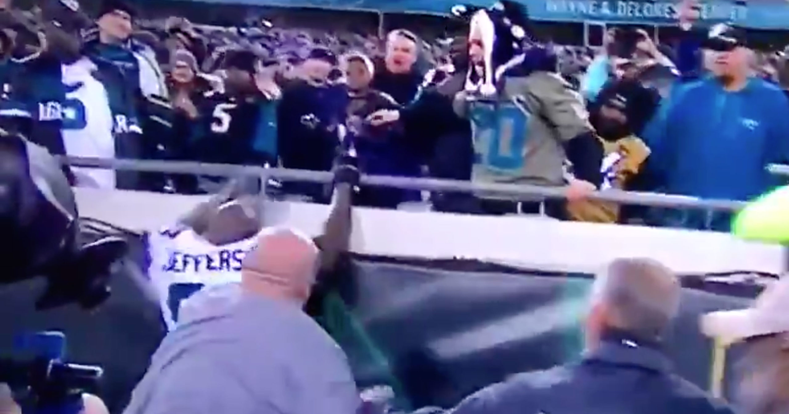 Seahawks' Quinton Jefferson Tries Fighting Jaguars Fans After Ejection