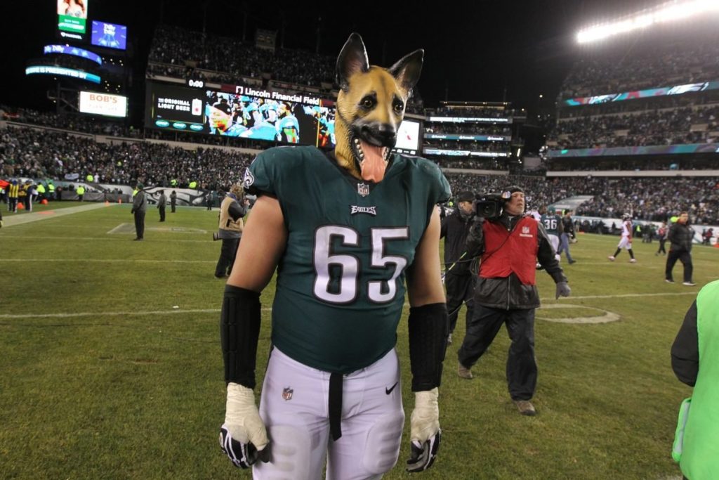 PIC: Philadelphia Priest Wears Eagles ‘Underdog’ Mask During Mass On Sunday