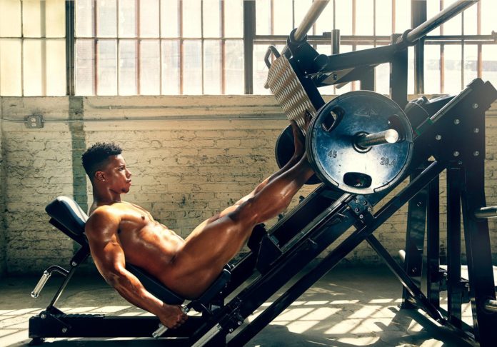 Giants RB Saquon Barkley And His MASSIVE Quads Featured In 