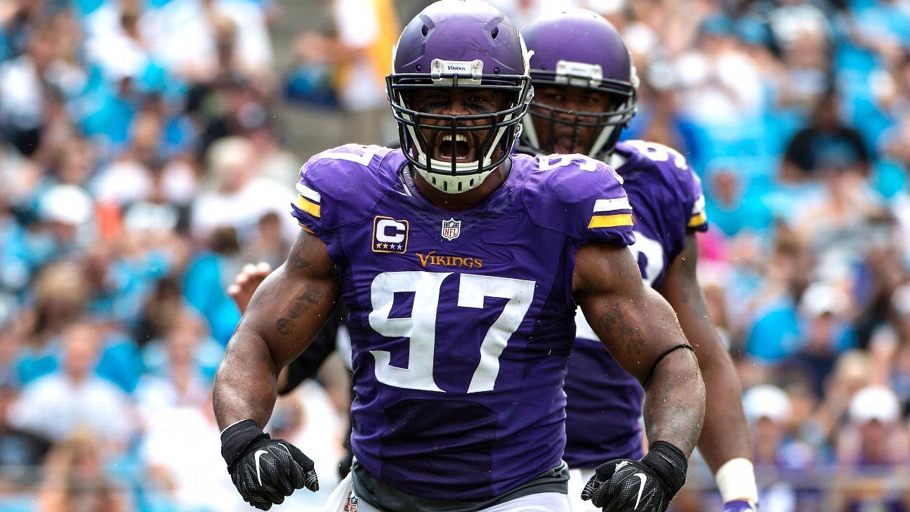 Vikings DE Everson Griffen Posts Photo Sitting On 9/11 Memorial With  Girlfriend Captioned Blessed!