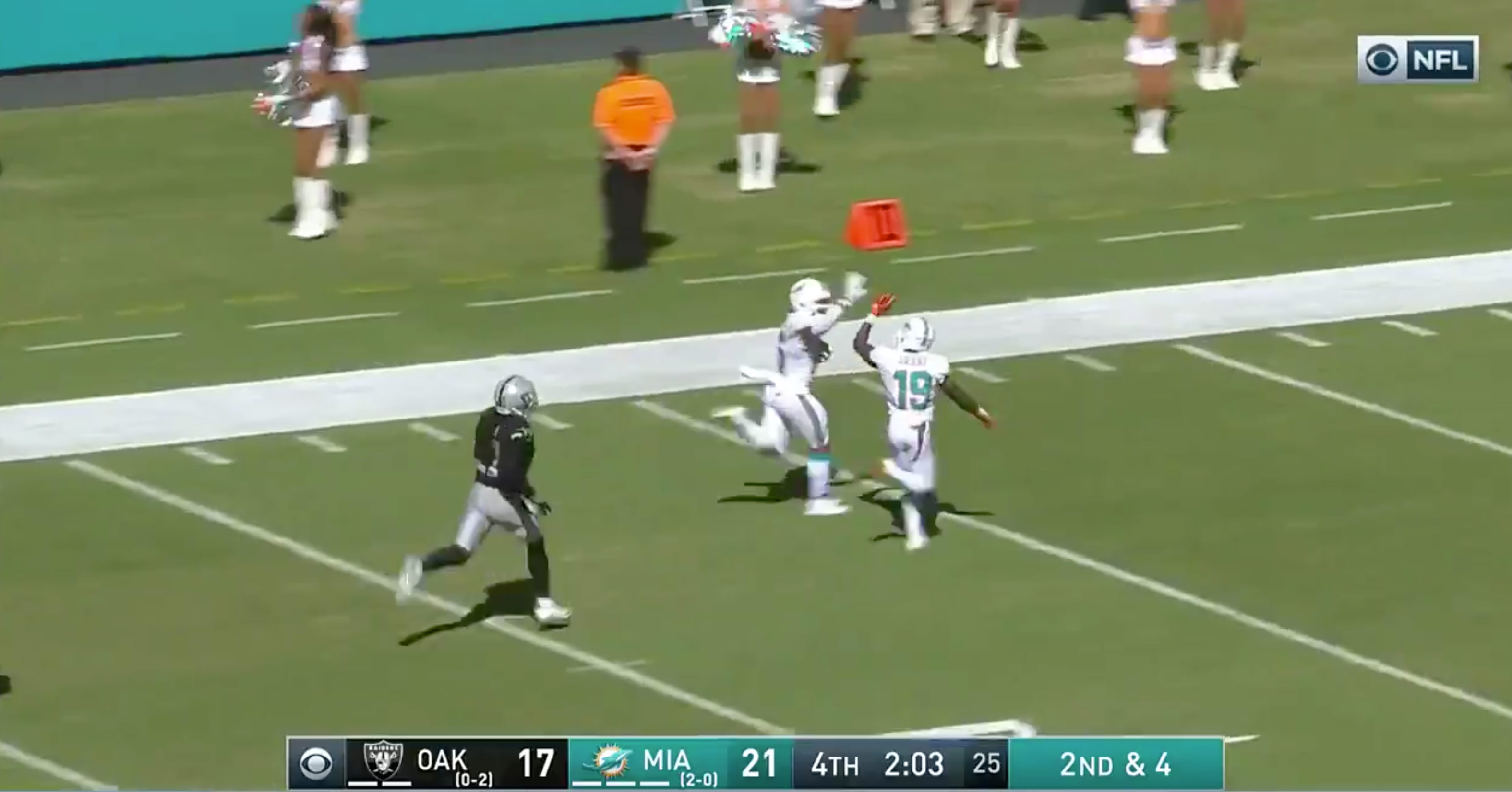 The Disrespect: Dolphins Players High-Five Each Other Mid-Play On Way To Endzone (VIDEO)3150 x 1652
