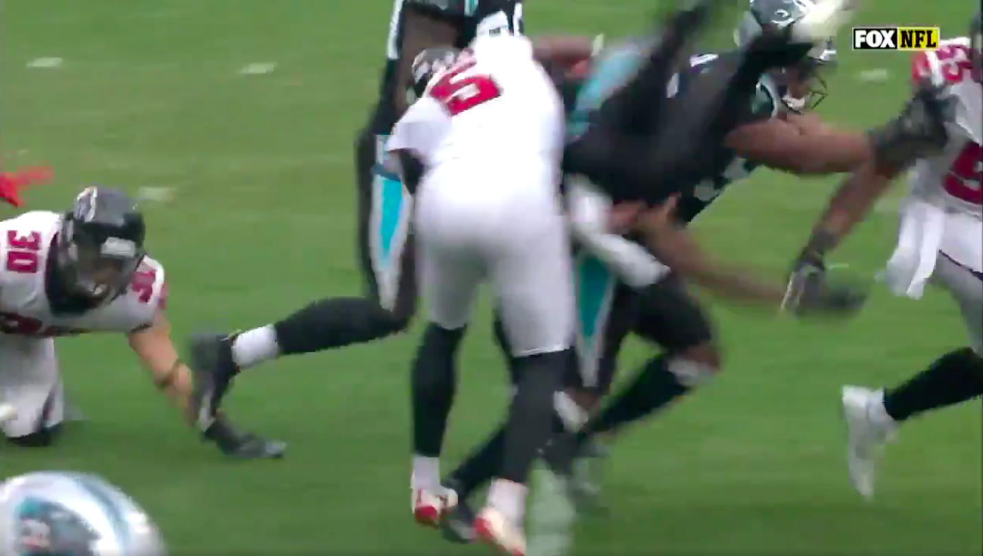 Falcons P Matt Bosher Lays Out Panthers Returner With Vicious Hit - Daily Snark1433 x 811
