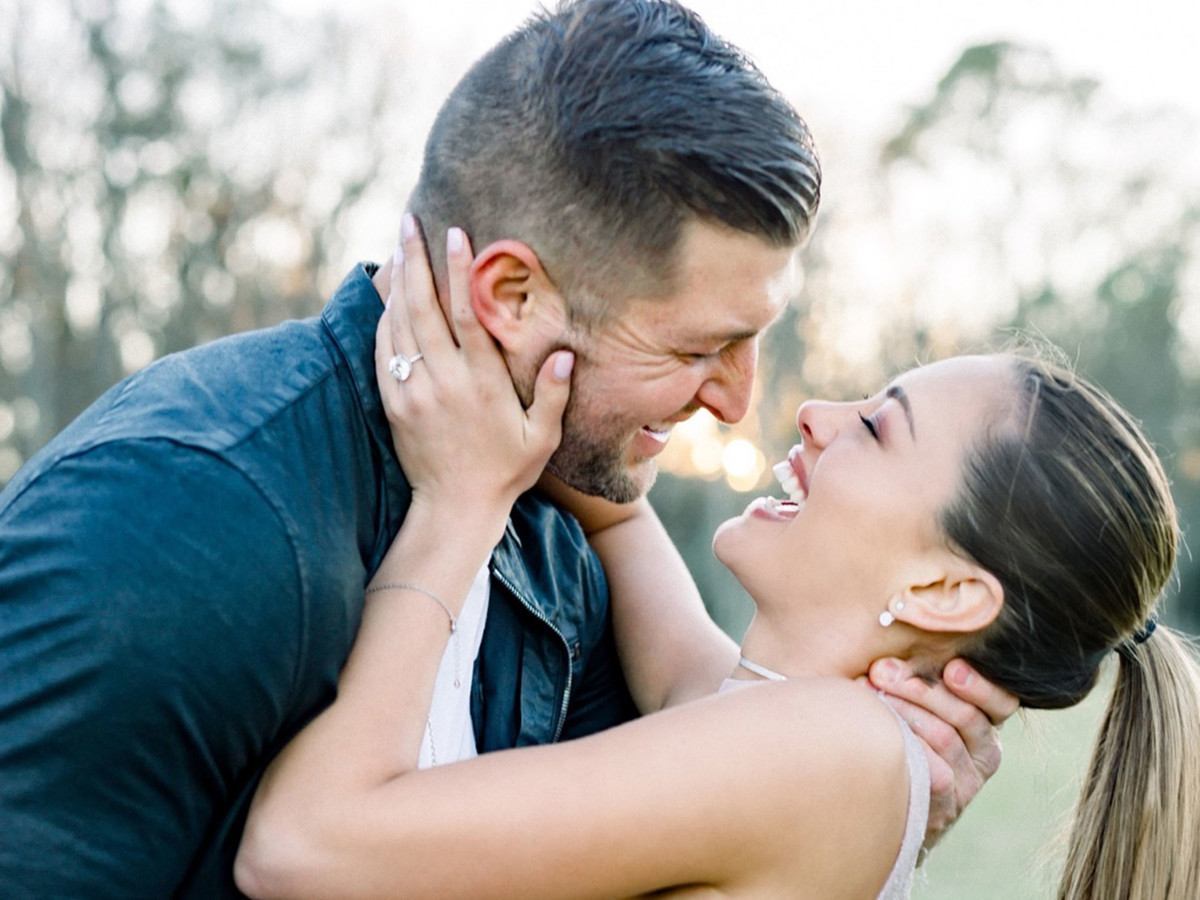 Tim Tebow Gets Engaged To Miss Universe Demi-Leigh Nel-Peters (PICS)