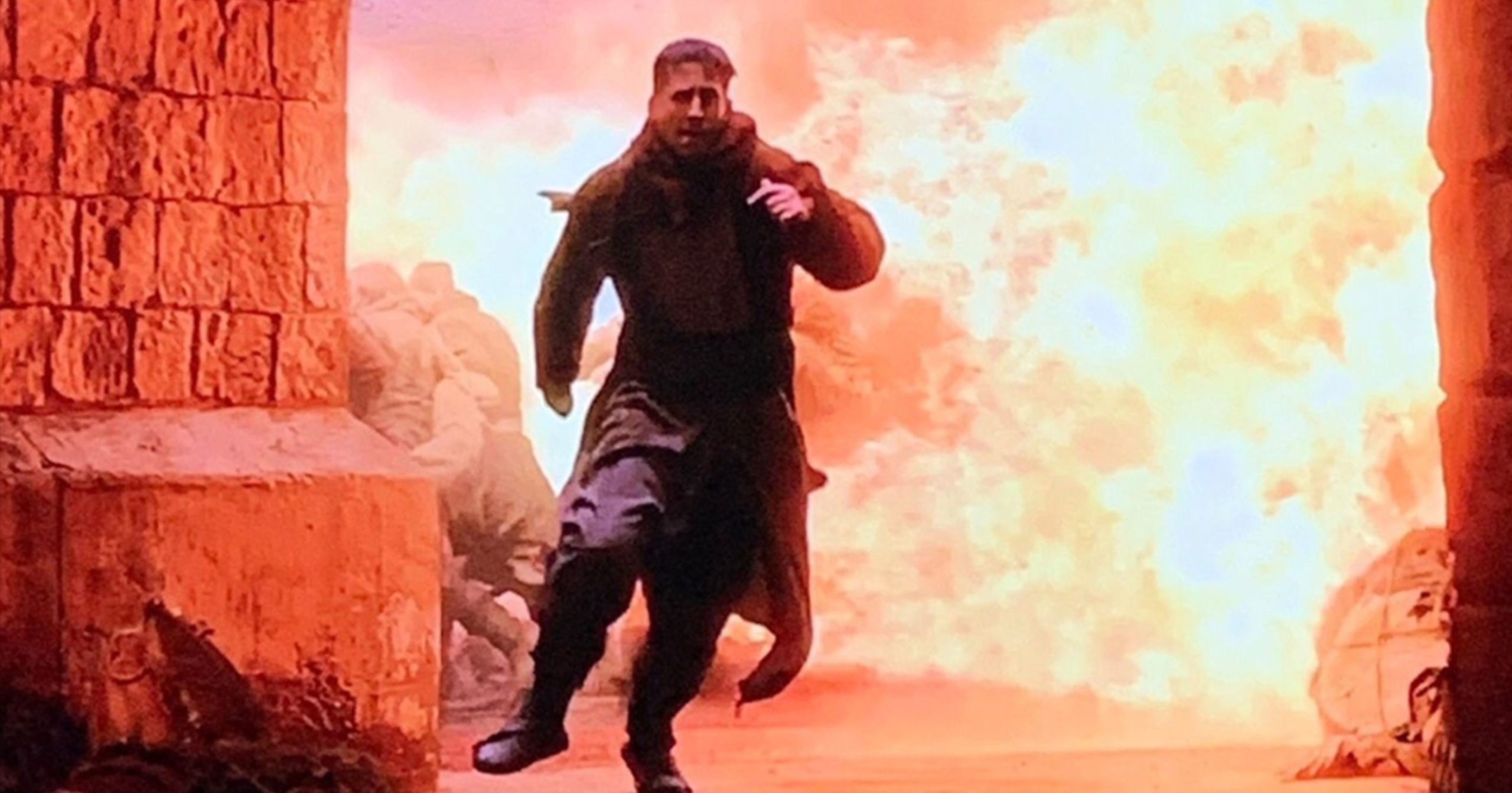 Watch Packers QB Aaron Rodgers Get Killed During His Cameo On Game Of