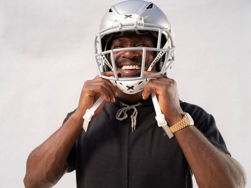 Antonio Brown Finally Finds New Helmet That He Likes (PICS)