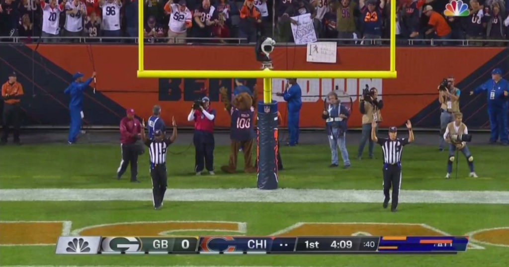 Chicago Bears Crowd Hilariously Goes Crazy After New Kicker