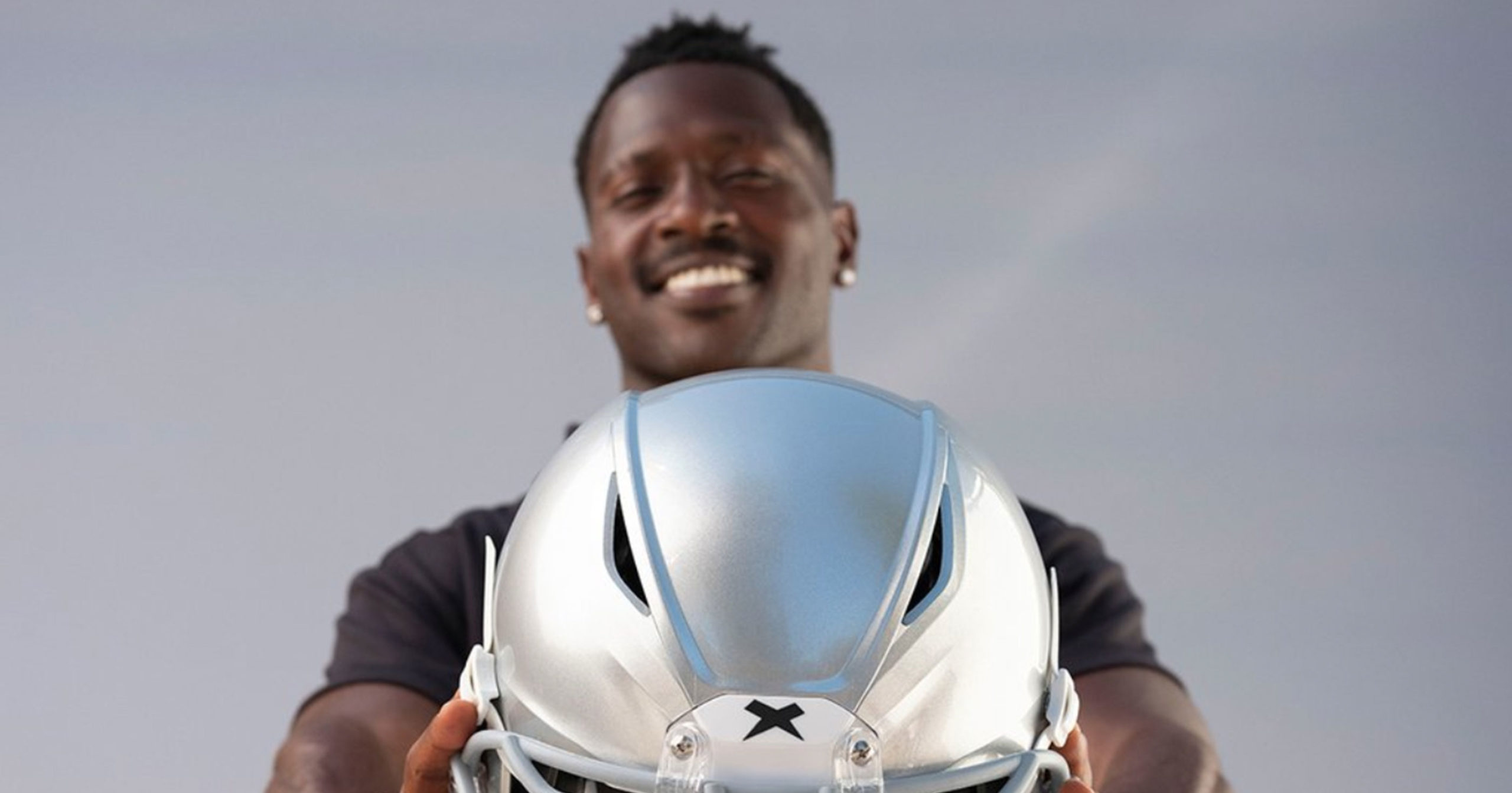 B/R Gridiron on X: That boy look like a Power Ranger Raiders were  clowning on AB's new helmet 