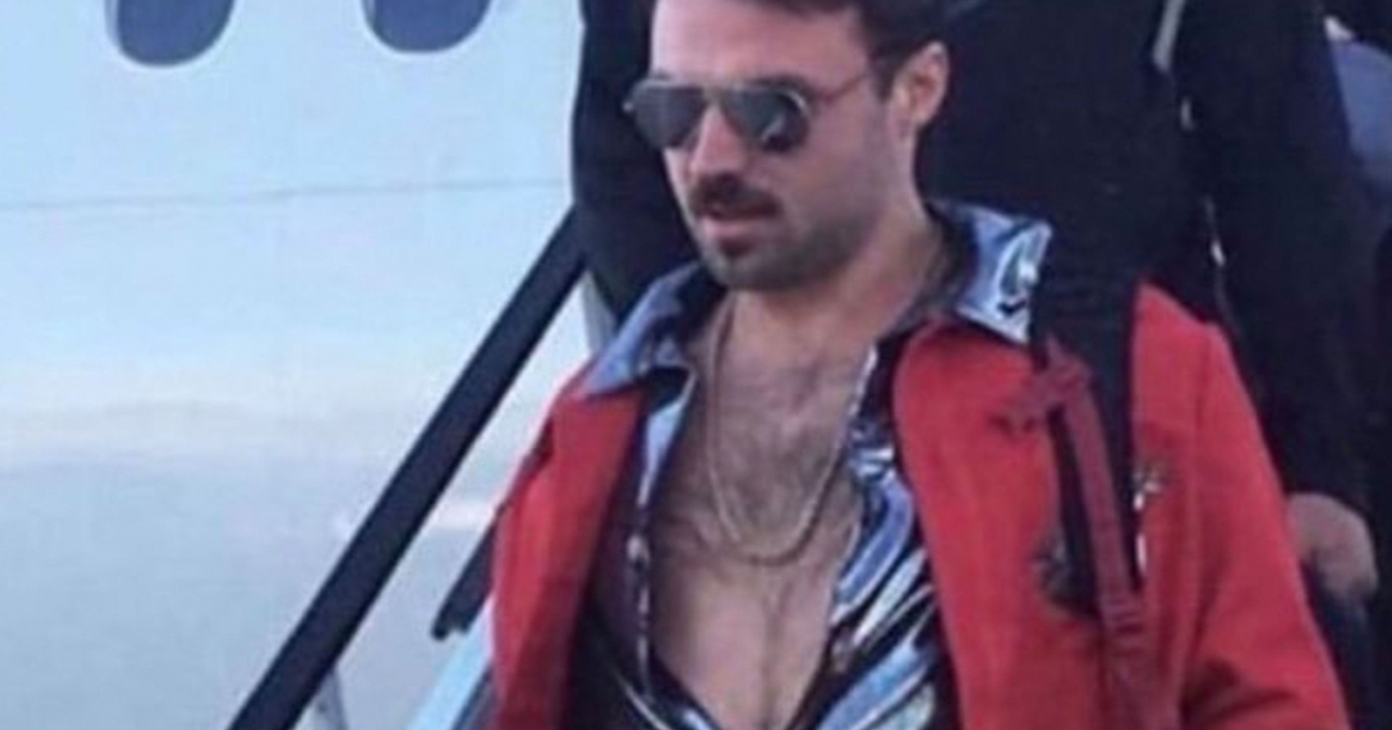 Top Male Porn Stars 70s - Jaguars Rookie QB Gardner Minshew Gets Off Plane For Game ...