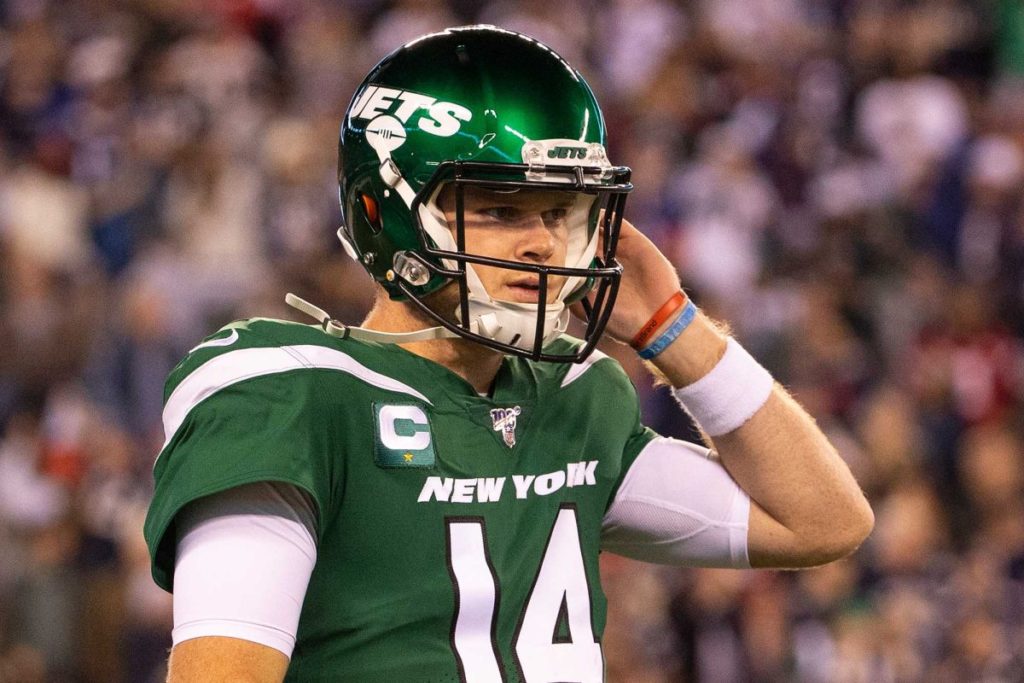 Jets to Rethink Wearing Microphones After Sam Darnold's 'Ghosts