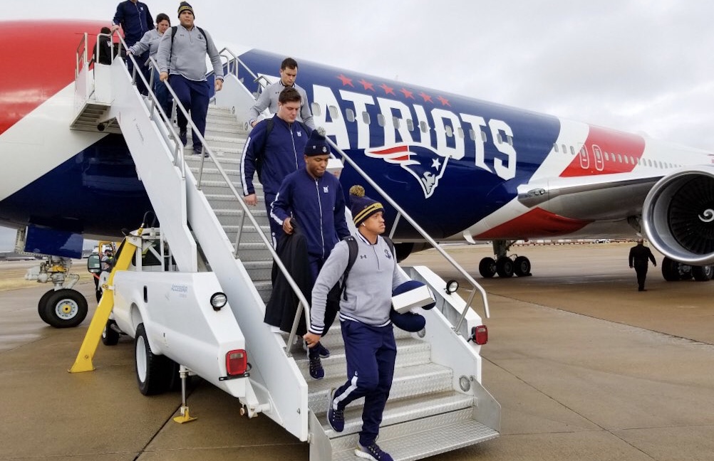 Patriots Lend Team Plane To Navy To Take To Their Bowl Game PICS 