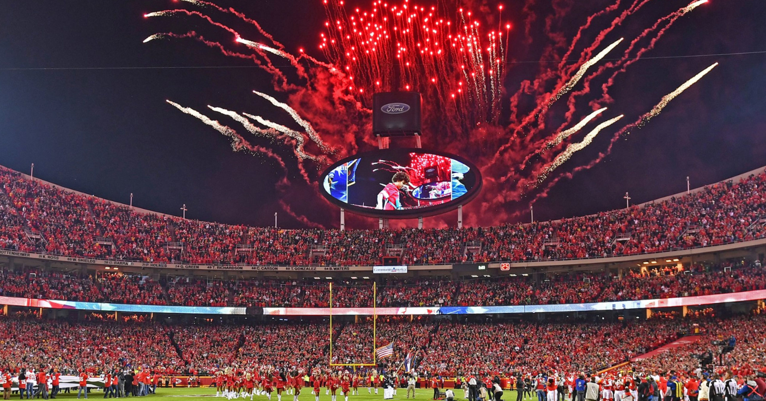 arrowhead stadium at night