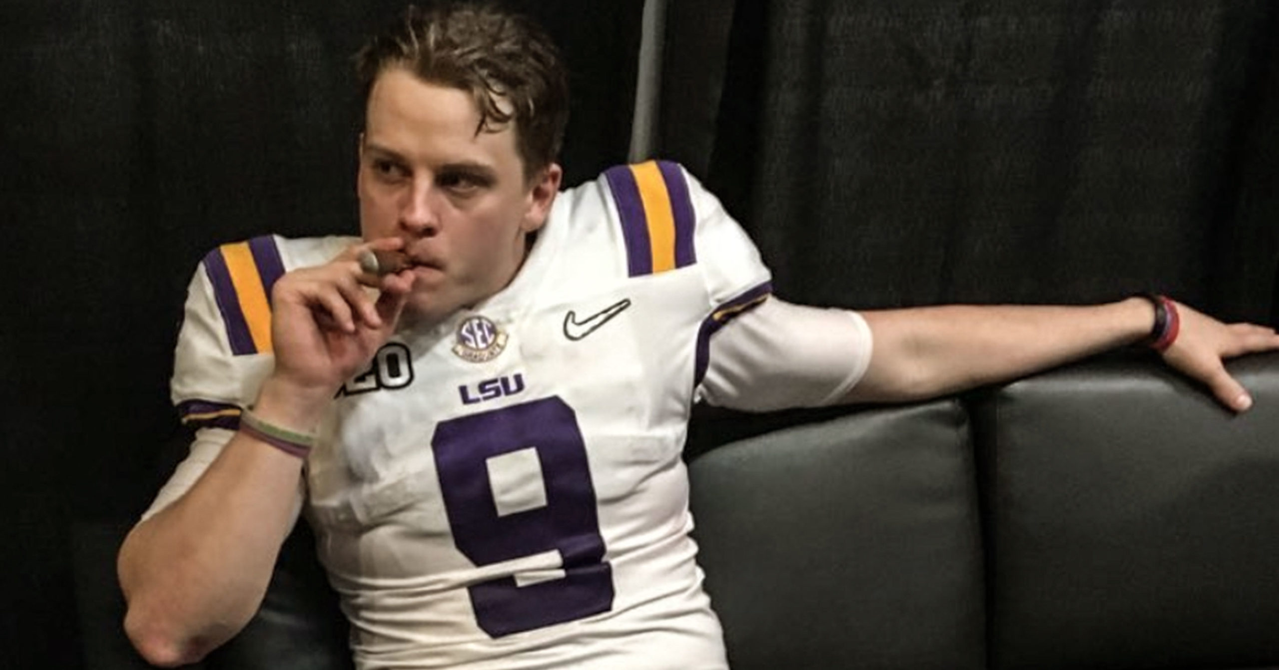 Photo Of Joe Burrow After Winning National Title Is The Most Baller Picture  In College Football History!!!