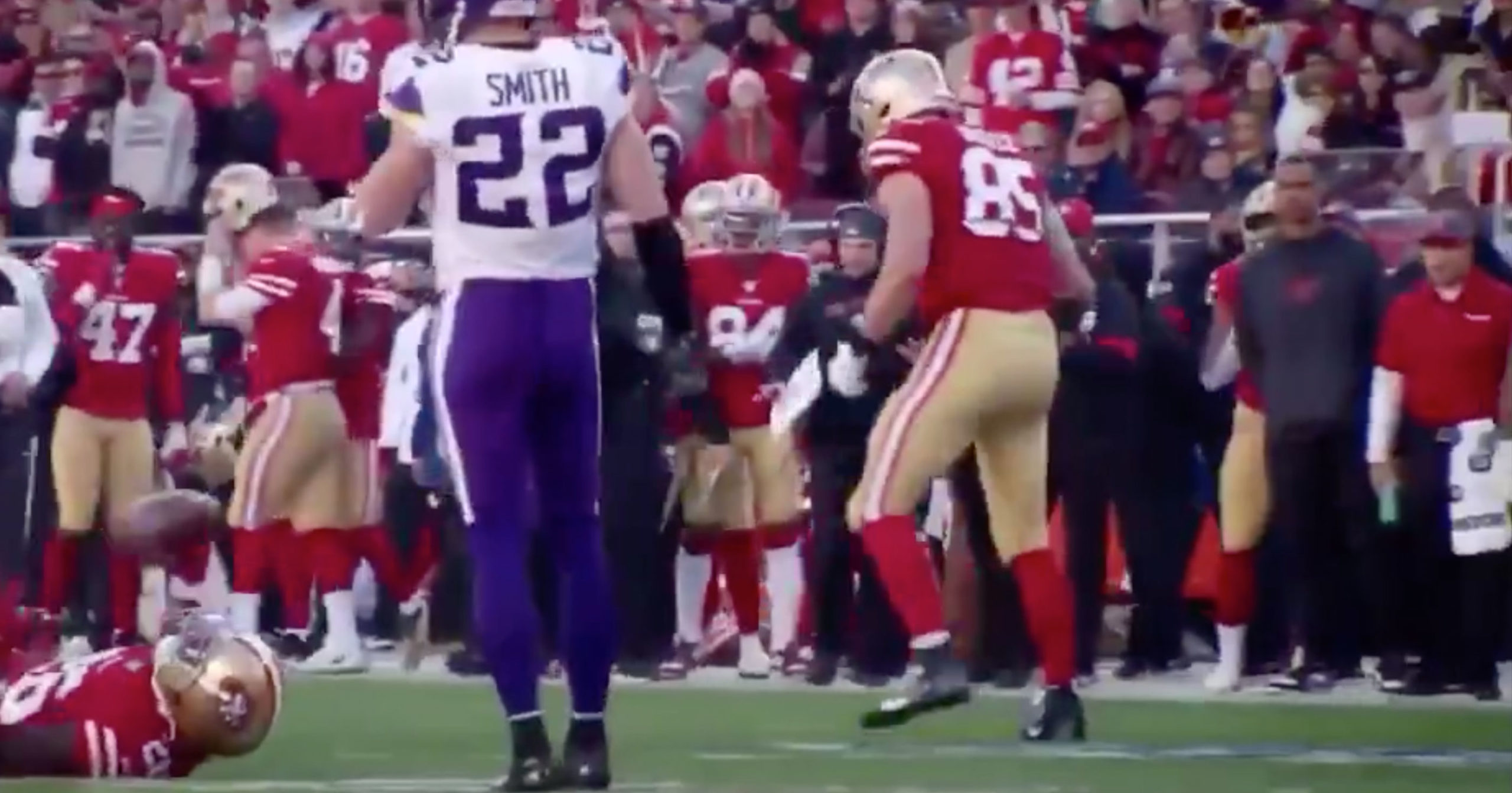 49ers TE George Kittle Screaming At His Offense To 