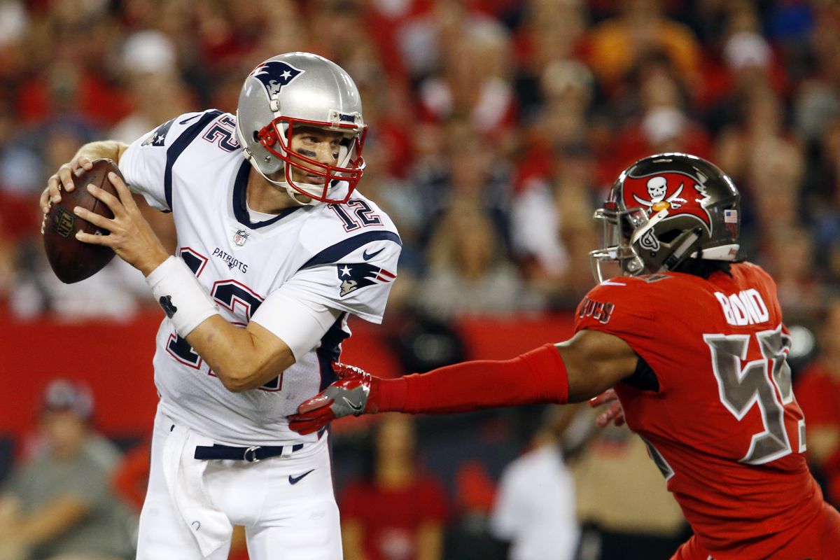 REPORT: Tampa Bay Buccaneers Are Expected To Go "All In" To Sign Tom Brady - Daily Snark