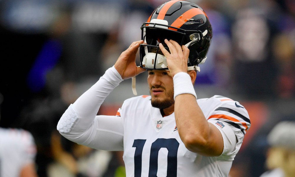 Bears QB Mitchell Trubisky unknowingly gives autograph to his