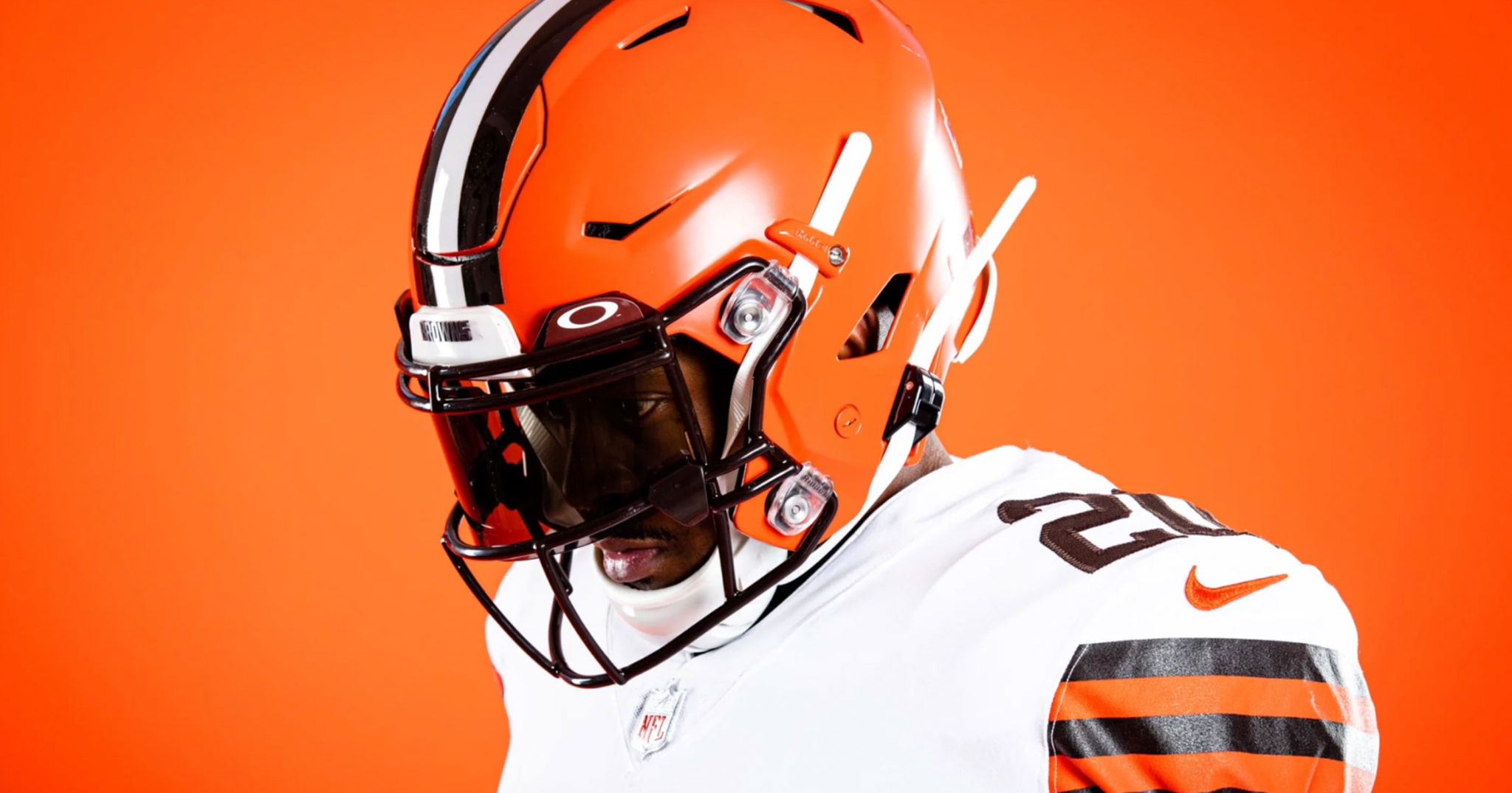 Cleveland Browns Unveil New Uniforms (PICS)