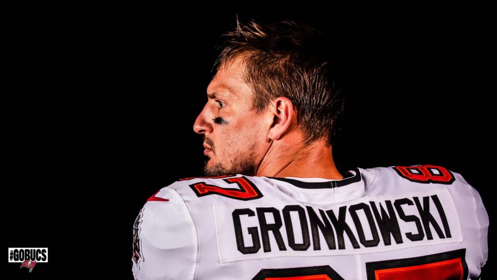 First Images Of Rob Gronkowski In Buccaneers Uniform Released (PICS)