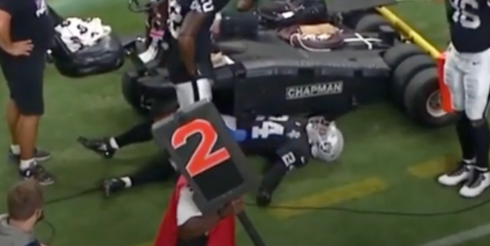 Raiders' Johnathan Abram Had Part Of Collarbone Chipped Off After  Crashing Into TV Cart - Daily Snark