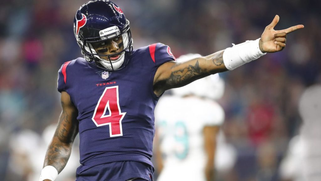 Deshaun Watson Signs 160 Million Contract Extension With