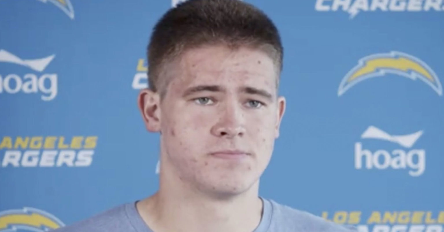 Chargers QB Justin Herbert Looks Like A 14-Year-Old Kid After Haircut ...