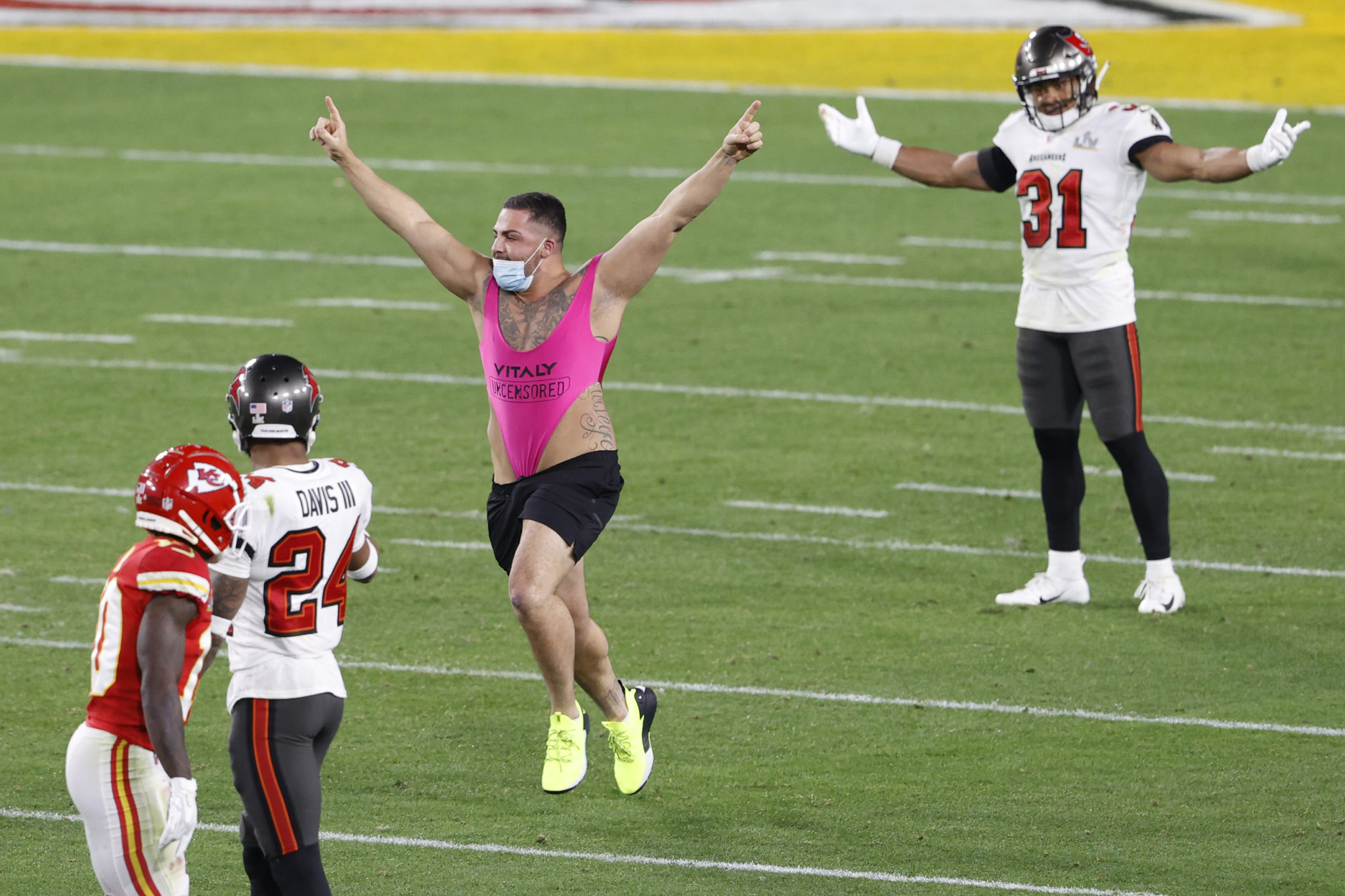 streaker at the super bowl yesterday