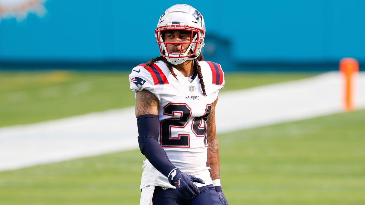 REPORT: Saints And Patriots Discussed Blockbuster Trade Involving CB  Stephon Gilmore - Daily Snark