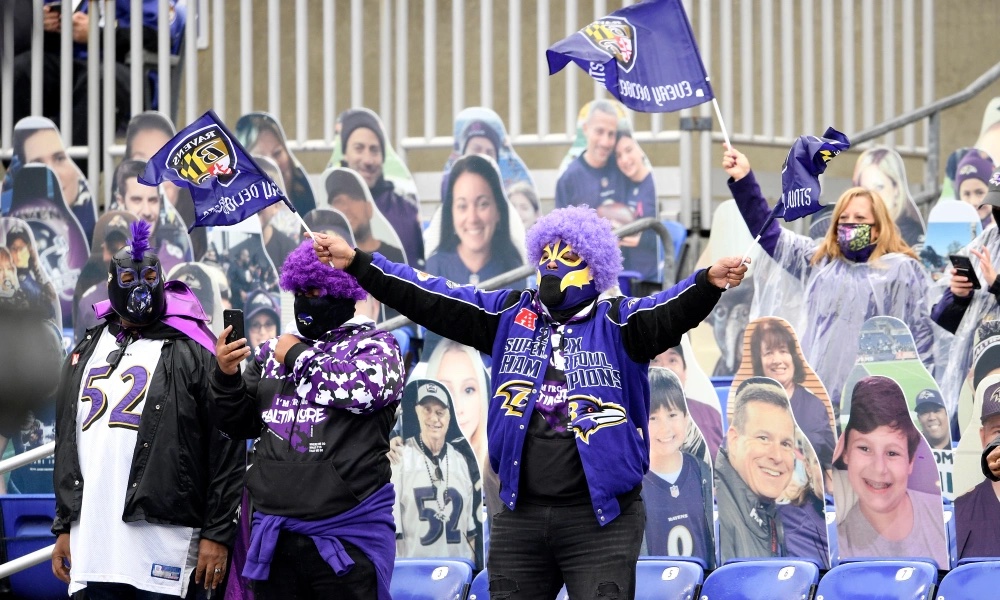 What are you doing? Fan tries to climb into Baltimore Ravens' broadcast  booth in search of a drink