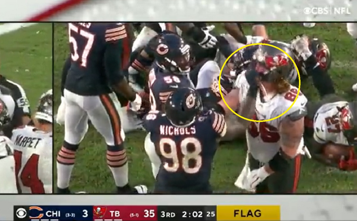 Bears DL Bilal Nichols Ejected For Punching Bucs C Ryan Jensen In The ...