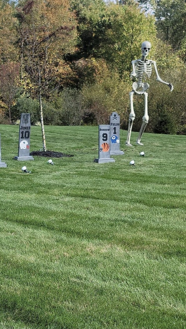 Myles Garrett Decorates His Lawn With Gravestones Of Opposing Qbs For