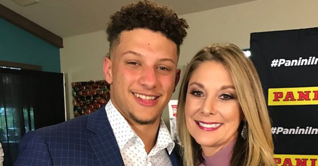 mahomes mom tweet