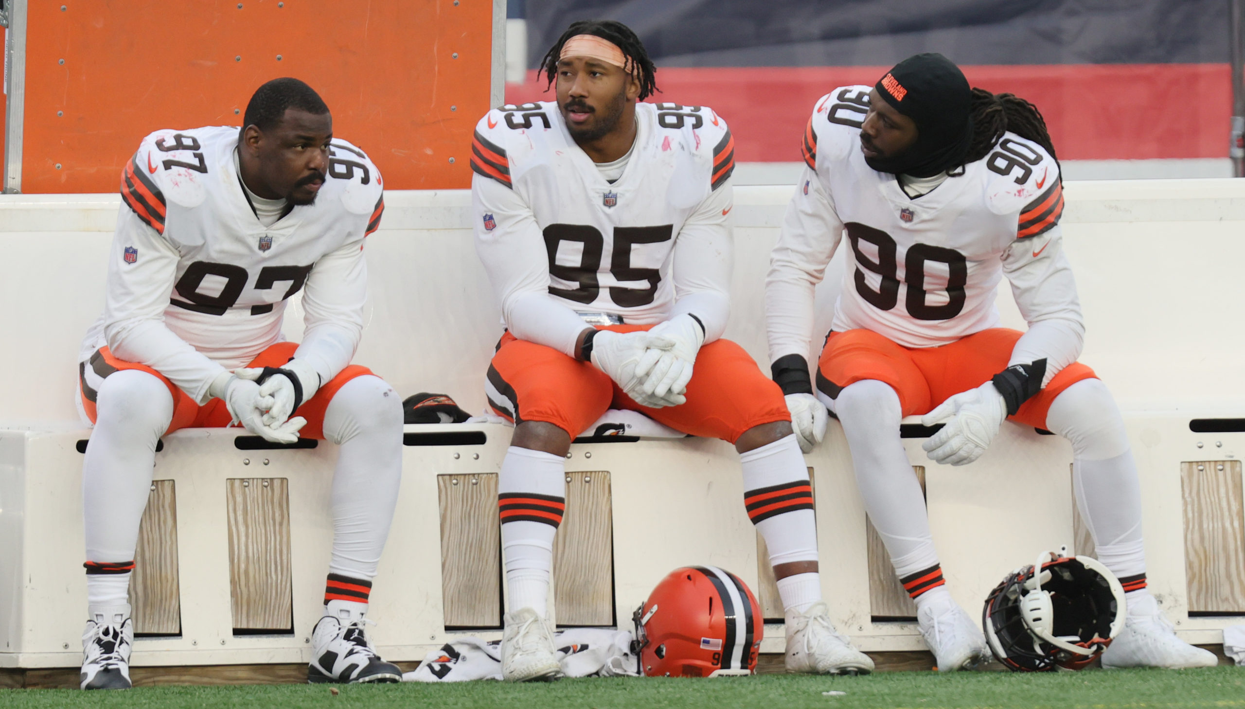 Myles Garrett throws shade at Browns coaches following blowout loss to  Patriots